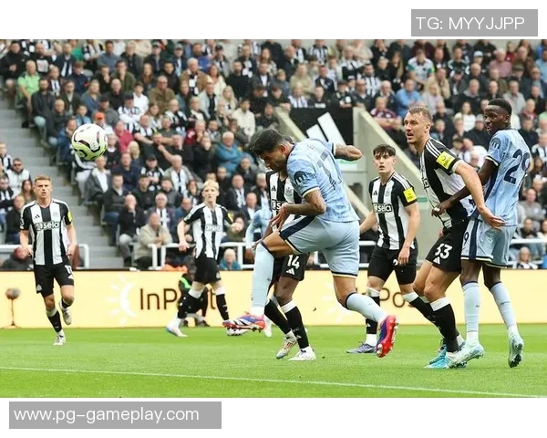 欧联杯热刺与巴萨战平绝杀瞬间引发全场狂欢回顾十大精彩进球